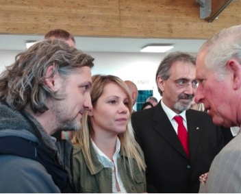 Foto 1 - Da destra a sinistra: il Principe Carlo d’Inghilterra, Margarita Segou (BGS) e Lauro Chiaraluce (INGV) ns12 Carlo Inghilterra Amatrice1