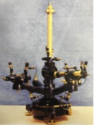 Il teodolite magnetico restaurato ns13 strumenti storici teodoloite restaurato