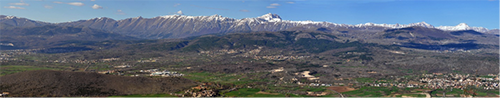 Vista panoramica da sud della media valle dell’Aterno. mediavalle3