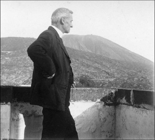 Giuseppe Mercalli ritratto nel 1914 all’Osservatorio Vesuviano