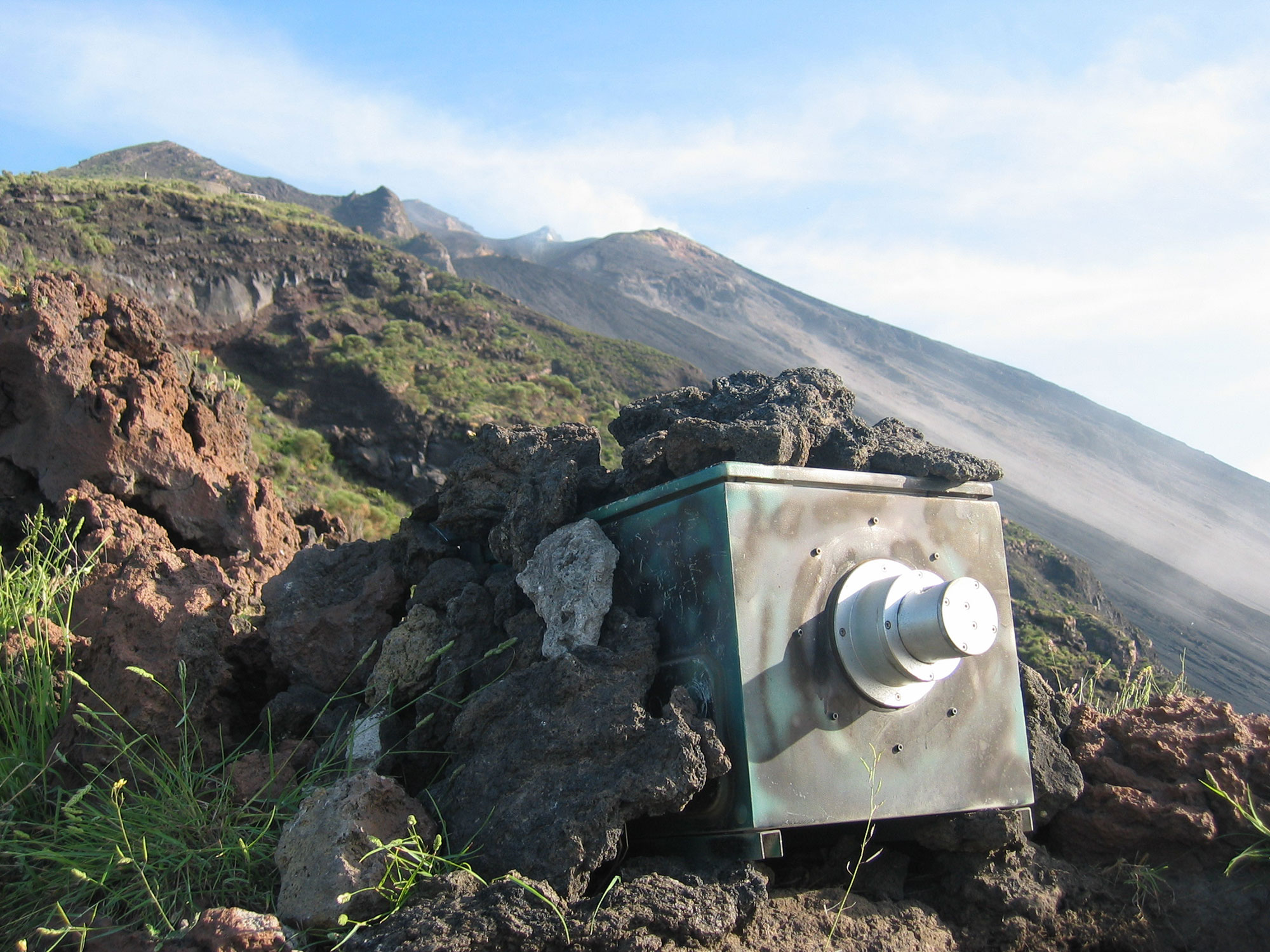 La stazione UV scanner della rete FLAME Stromboli installata a 190 (labronzo) strumento